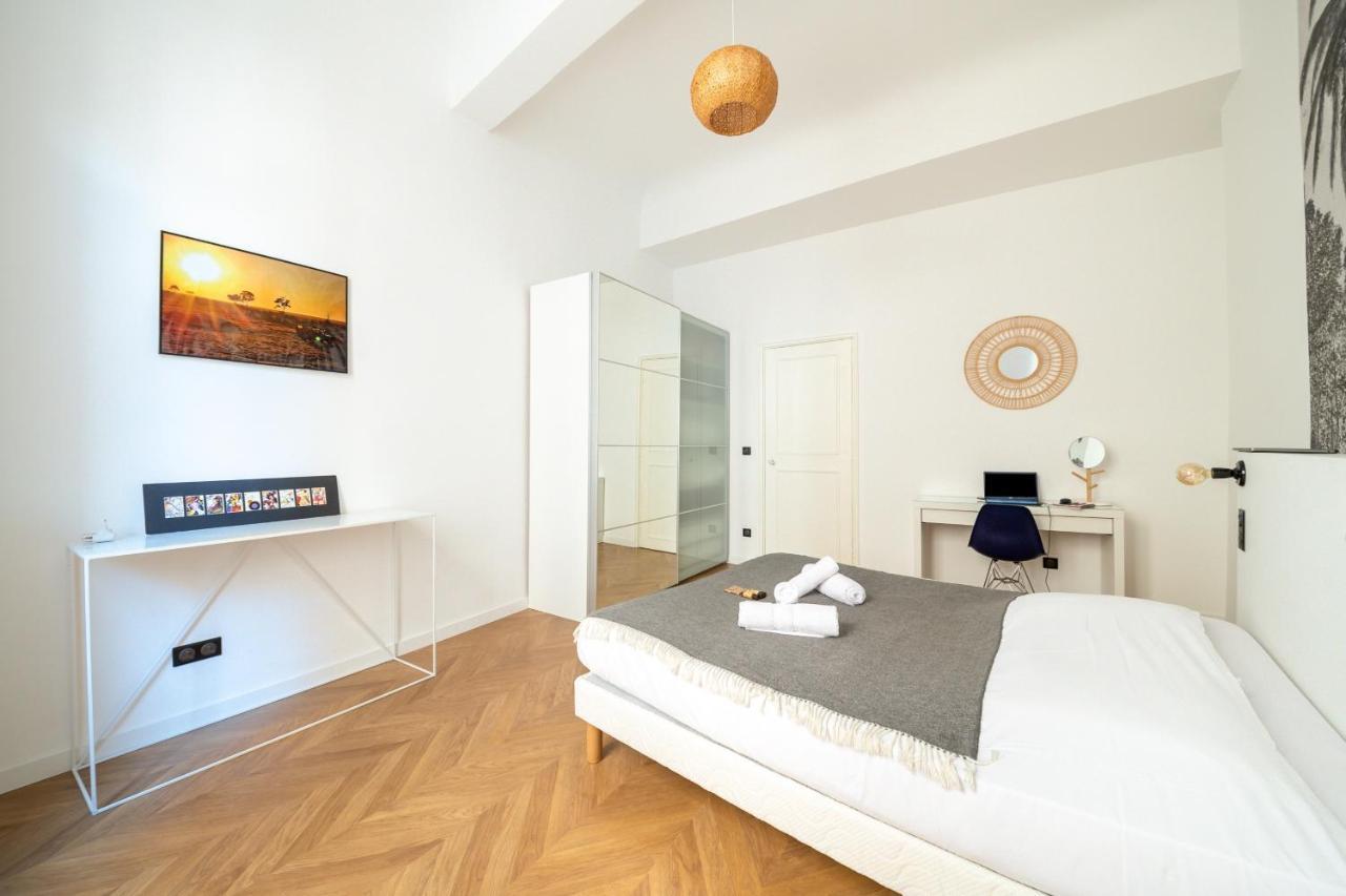 Le Saint Firmin Apartment มงต์เปอลิเยร์ ภายนอก รูปภาพ